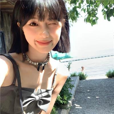 美女荒野逃亡